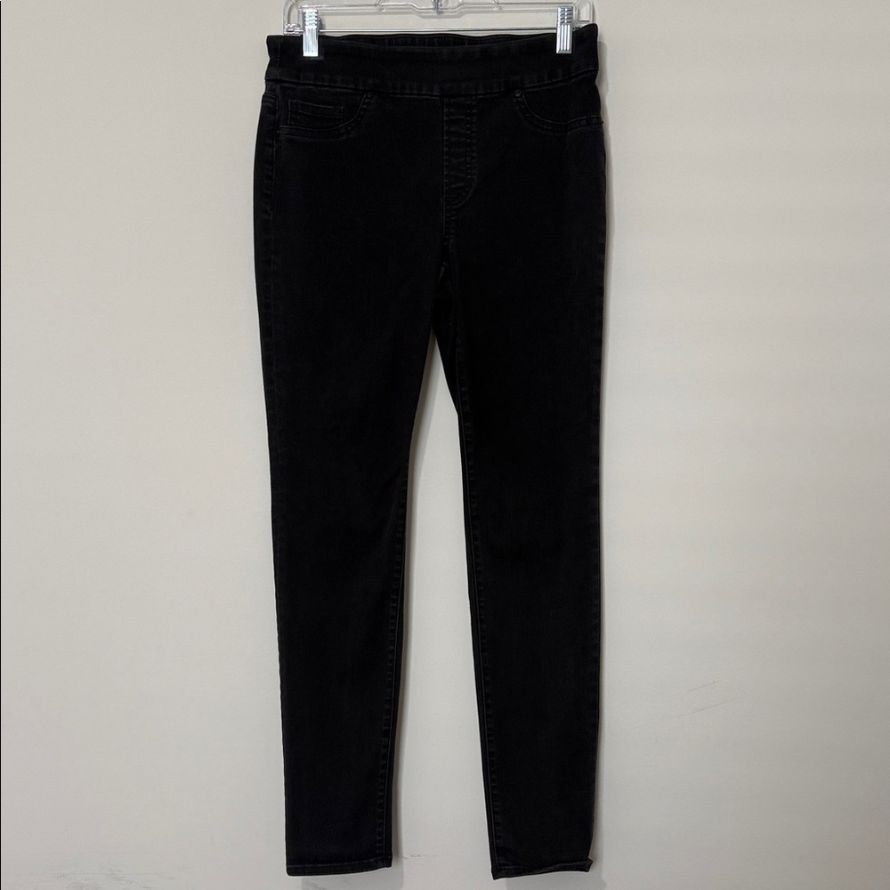 Chicos Black Pull On Jeggings ,size 00 (2)